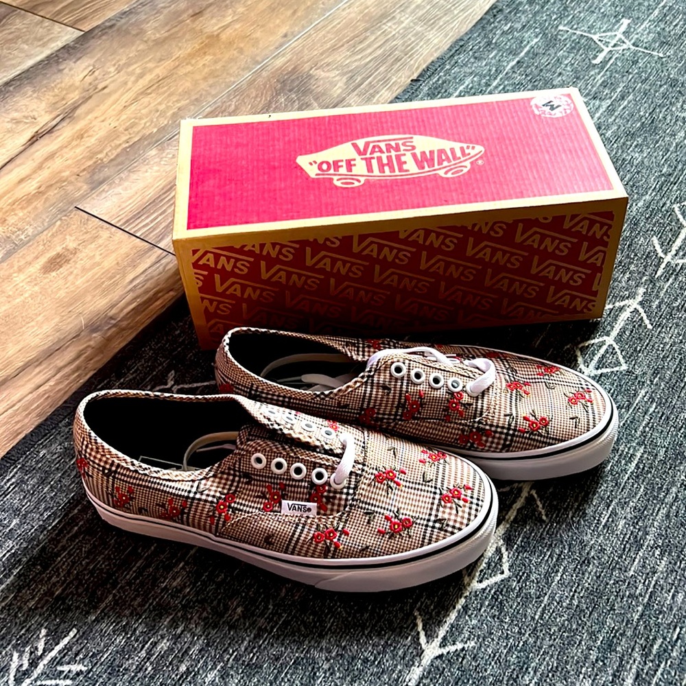 Authentic Vans Women’s Size 9